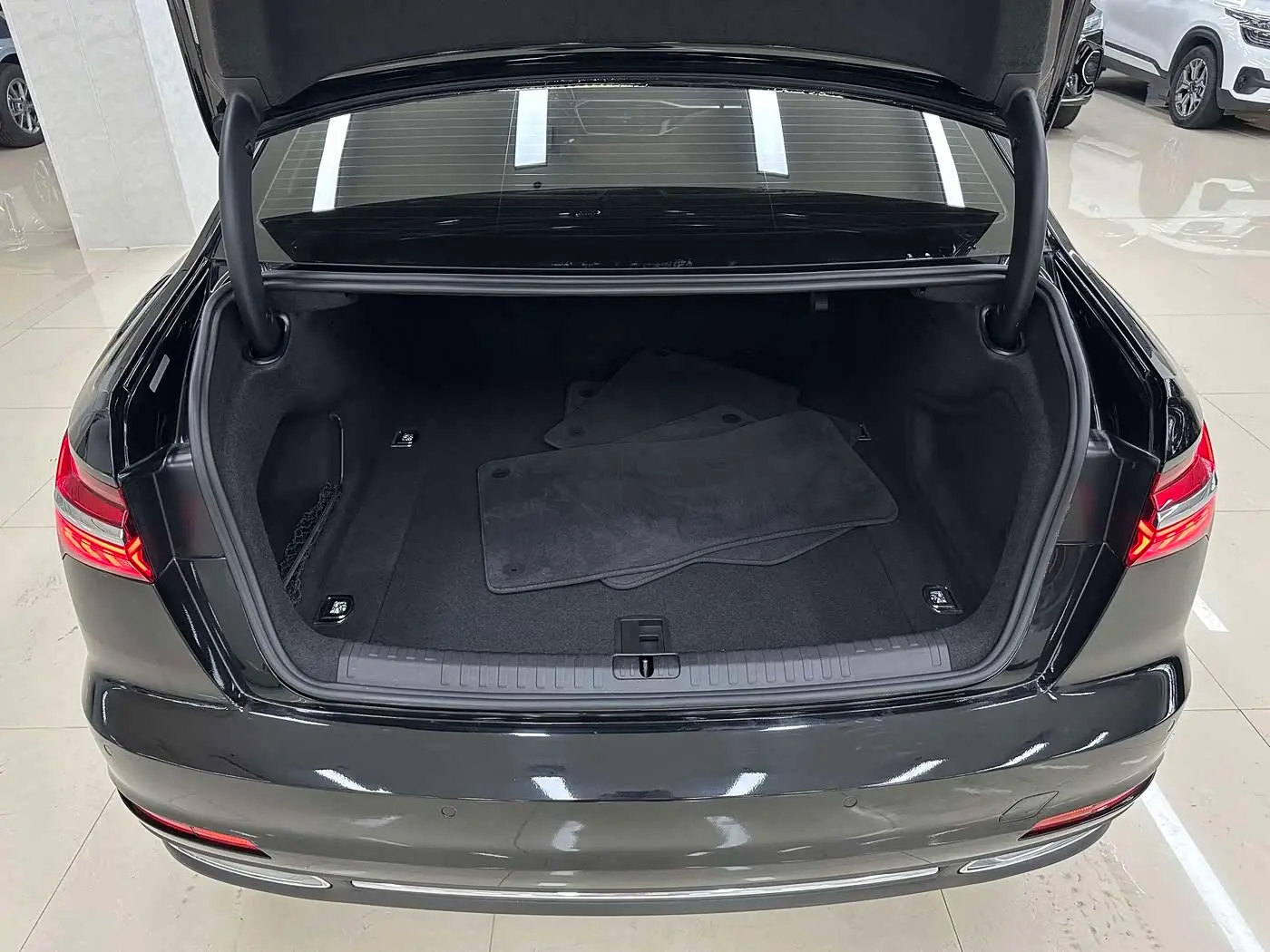 Audi A6L 2019 — Şəkil 15/20