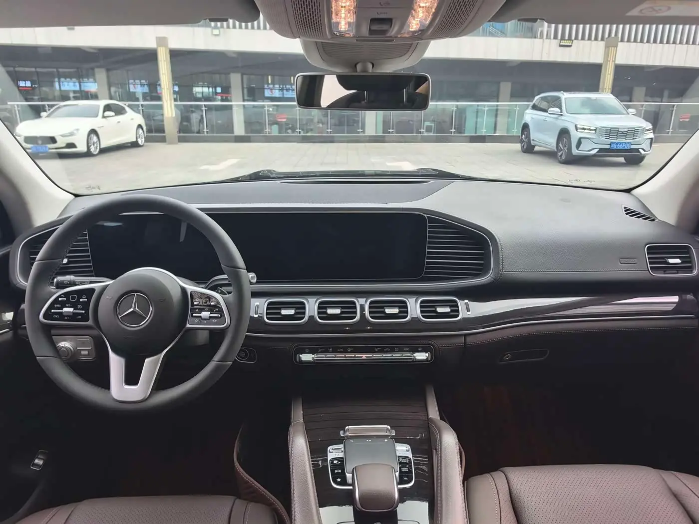 Mercedes-Benz GLS 2020 — Photo 8/20