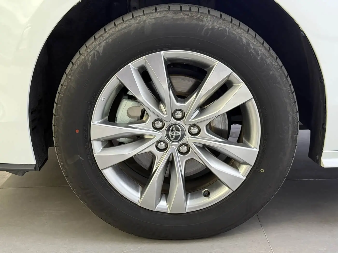 Toyota Sienna 2024 — ფოტო 7/20