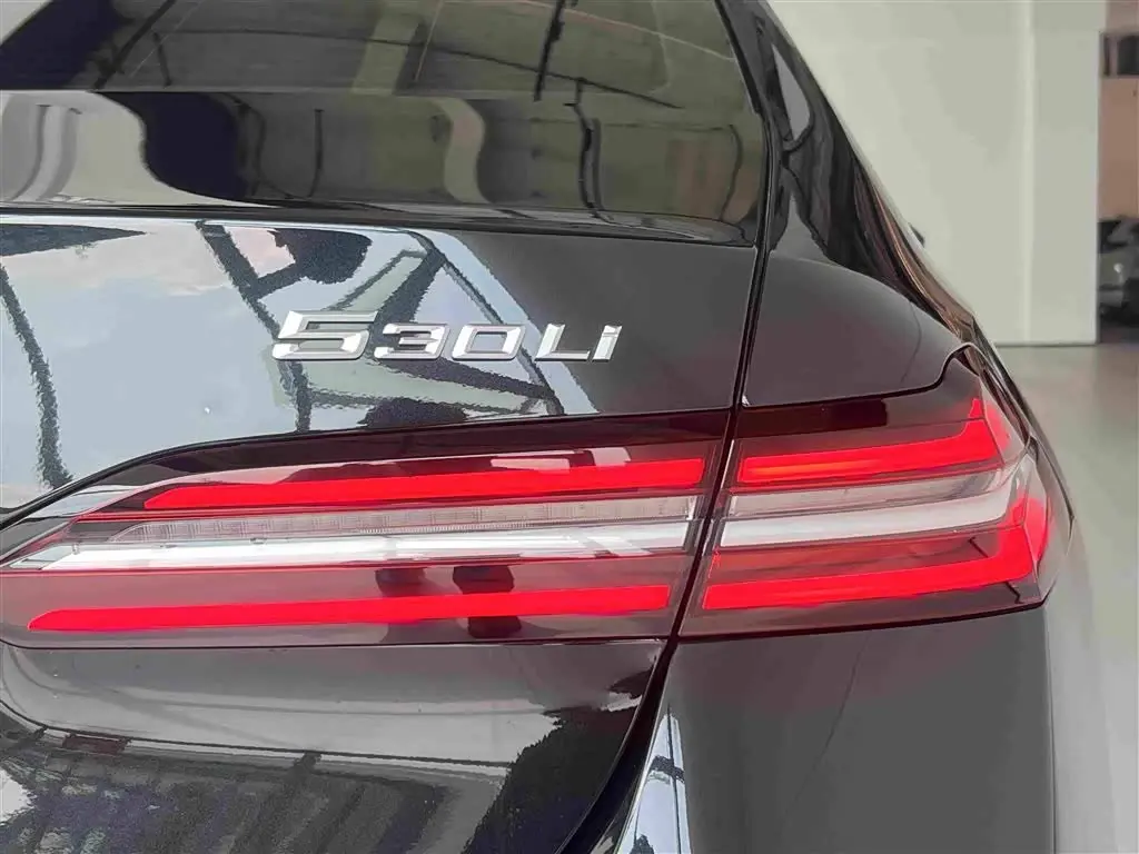BMW 5 Series 2026 — Şəkil 20/20