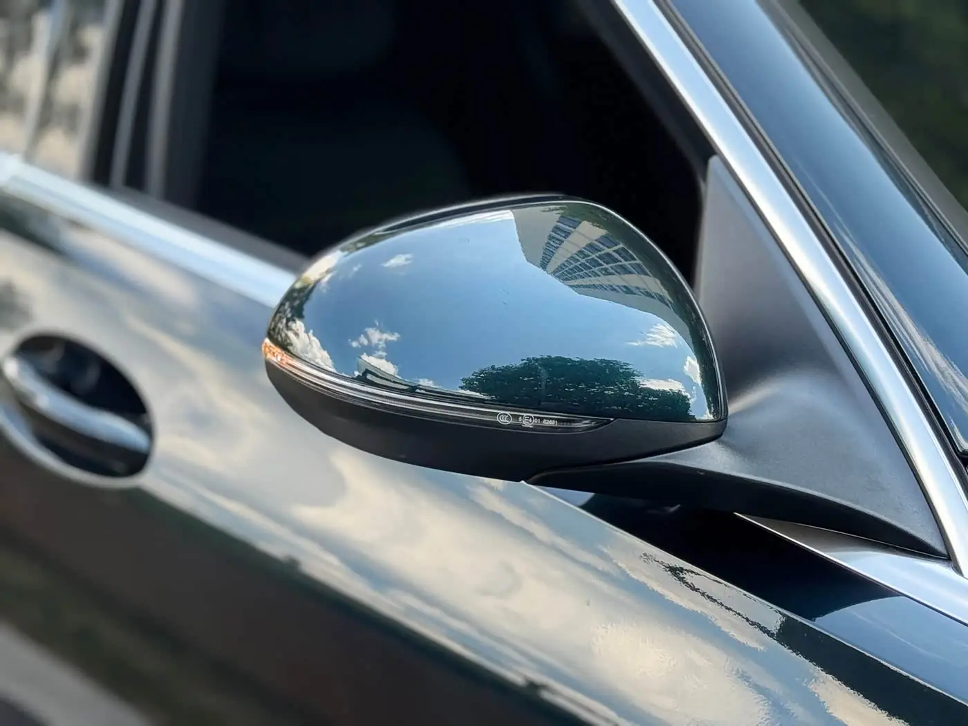 Mercedes-Benz C-Class 2024 — Photo 17/20