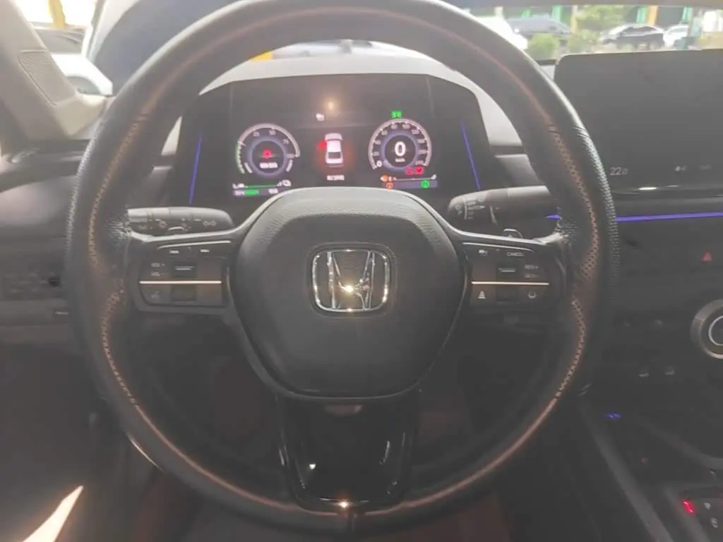 Honda Accord New Energy 2025 — Фото 11/20