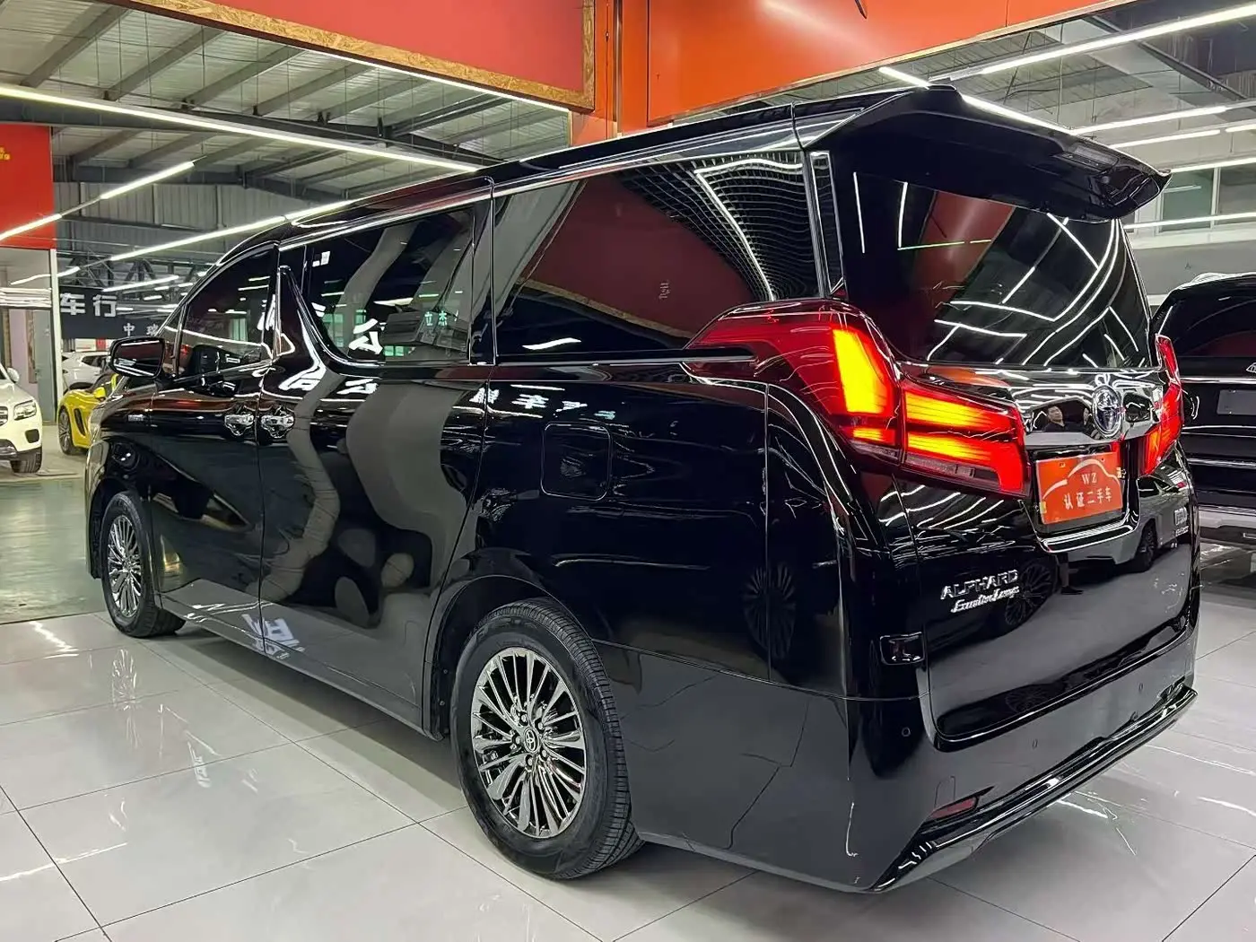 Toyota Alphard 2021 — Photo 7/9
