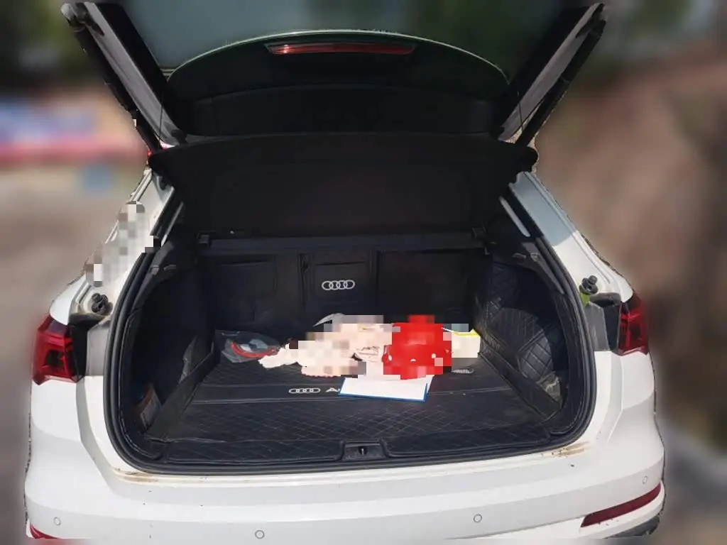 Audi Q3 2023 — Şəkil 10/20