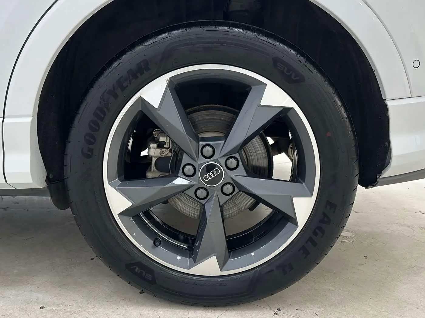Audi Q3 2023 — Photo 17/18