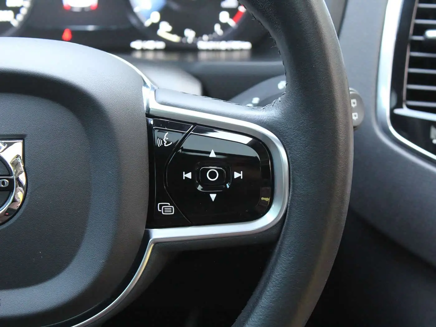 Volvo XC90 2021 — Şəkil 13/20