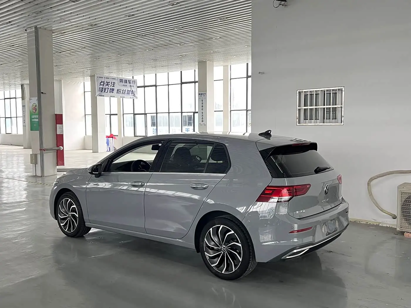 Volkswagen Golf 2022 — Photo 3/20