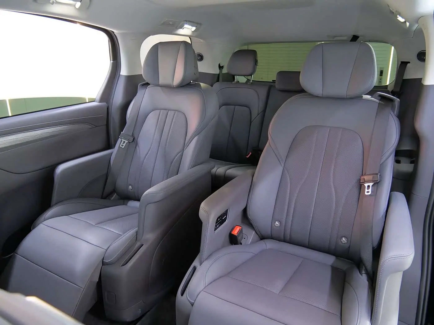 Buick GL8 New Energy 2025 — Şəkil 9/20