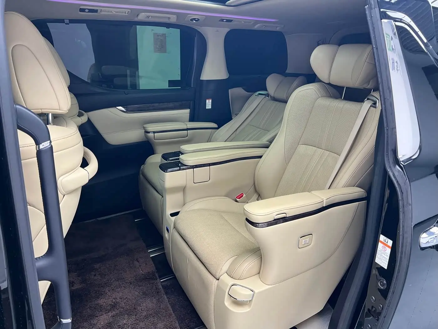 Toyota Alphard 2019 — Фото 7/12