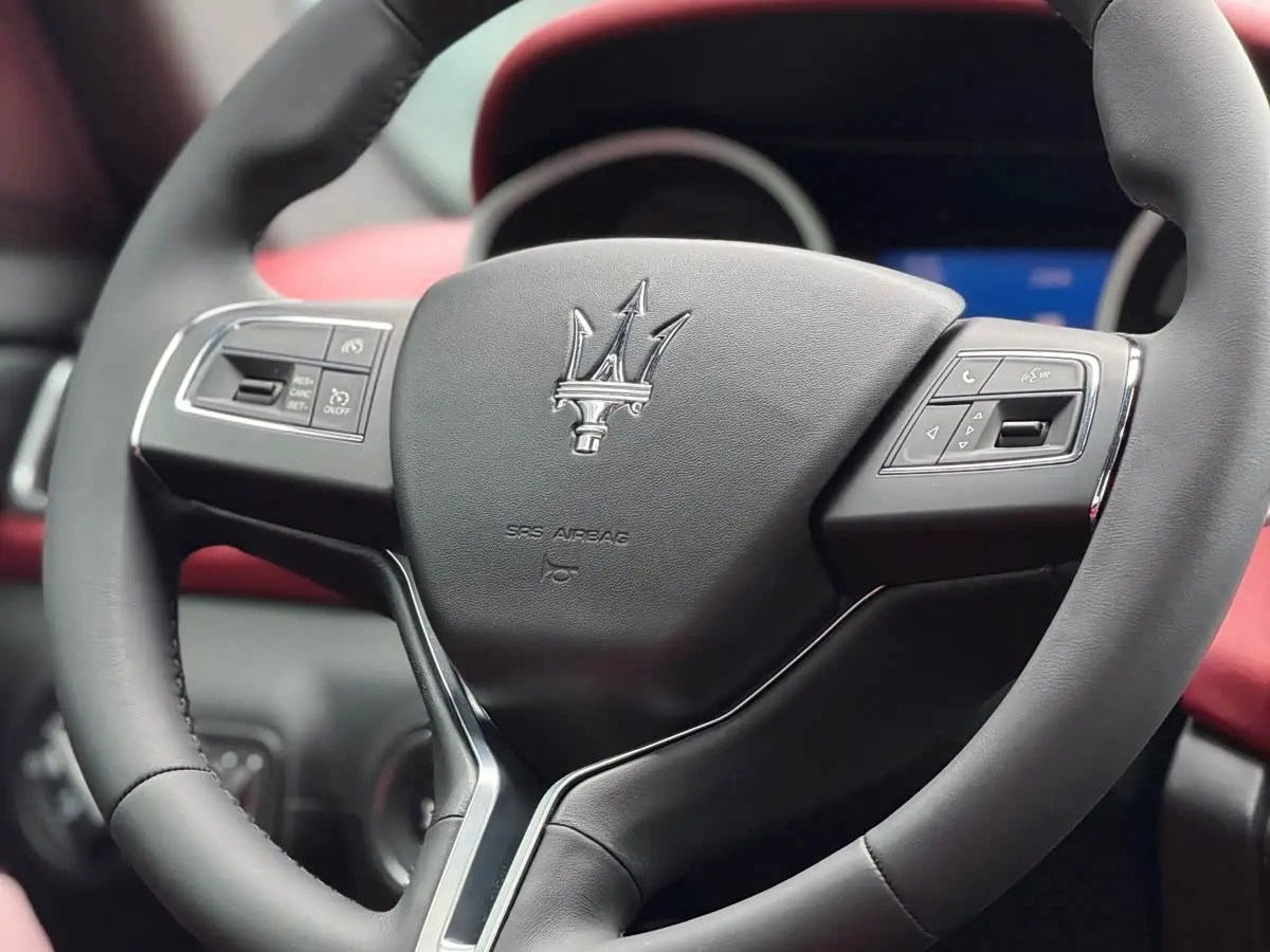 Maserati Ghibli 2018 — Фото 17/18
