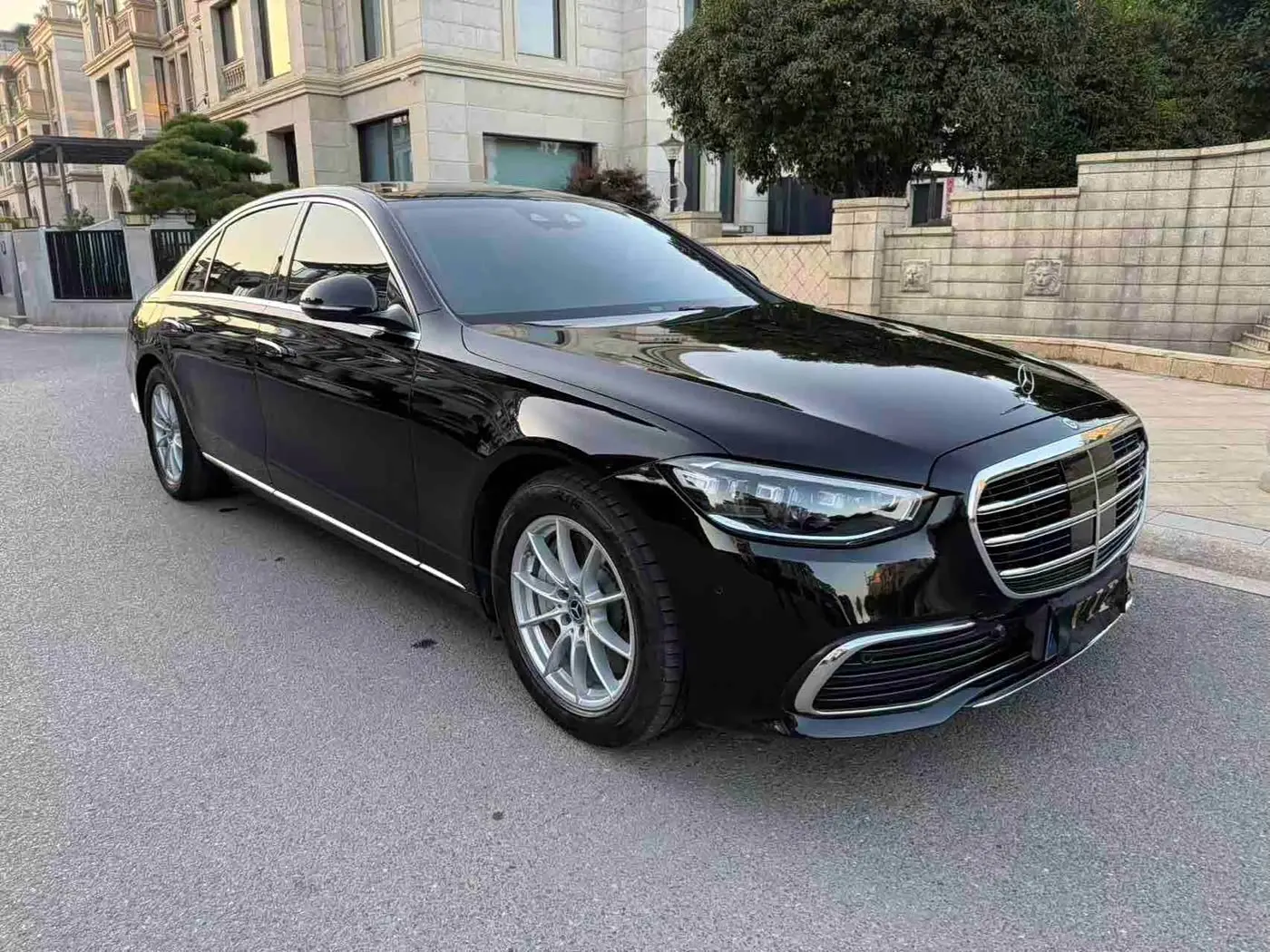 Mercedes-Benz S-Class 2021 — Photo 3/9