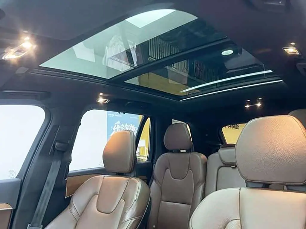 Volvo XC90 2022 — Şəkil 10/15