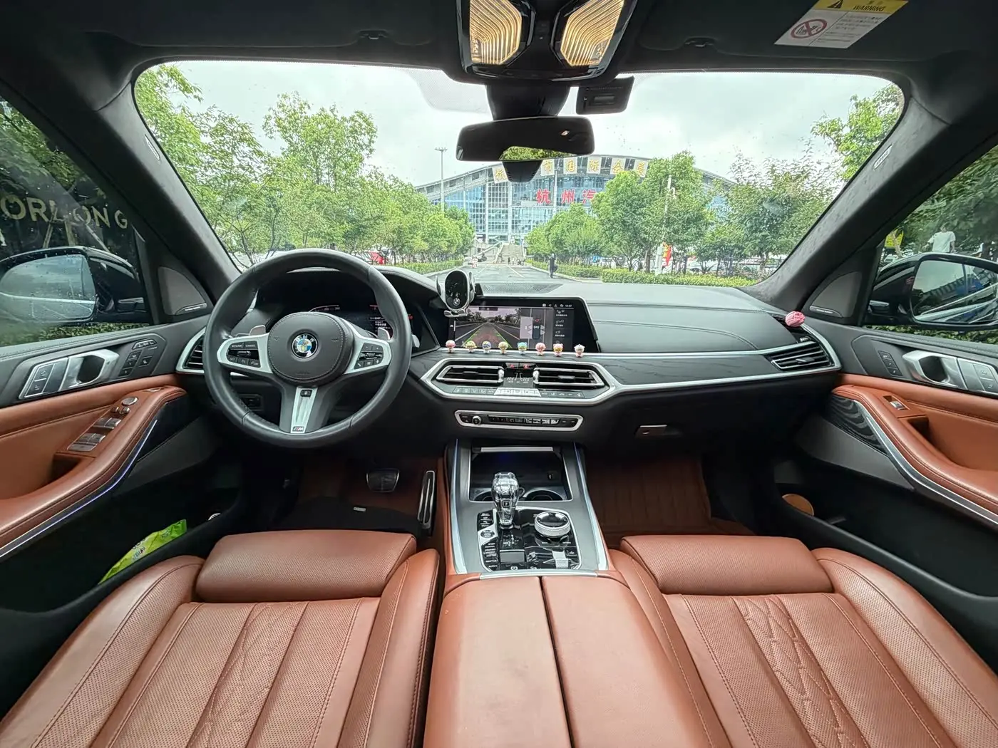 BMW X7 2022 — Фото 10/16