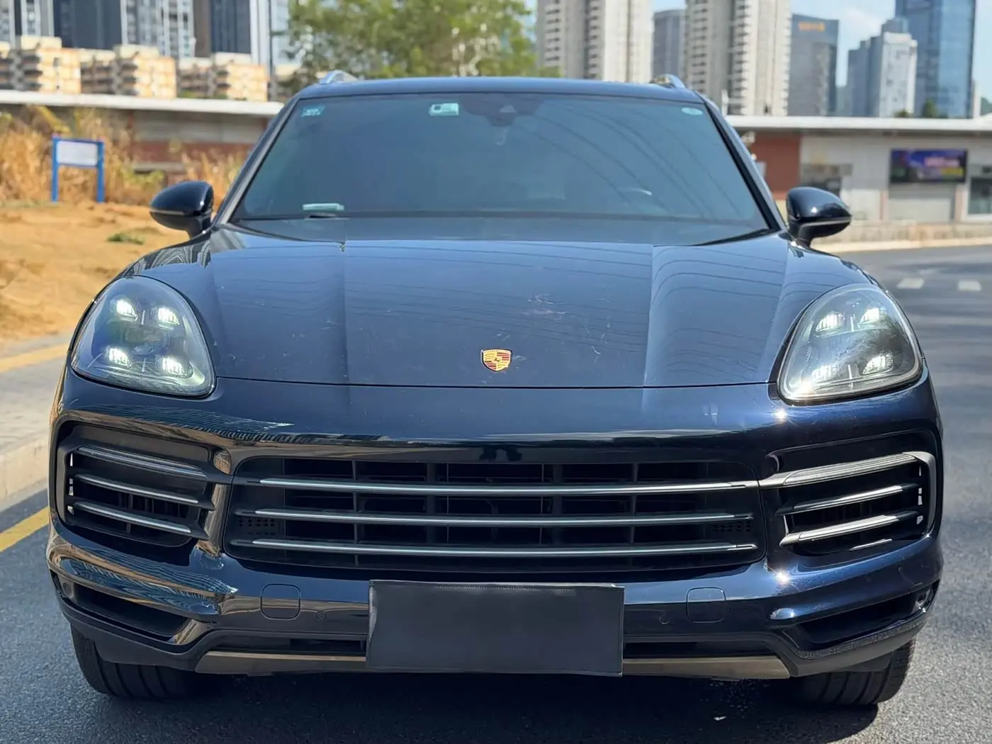 Porsche Cayenne 2018 — Photo 2/10