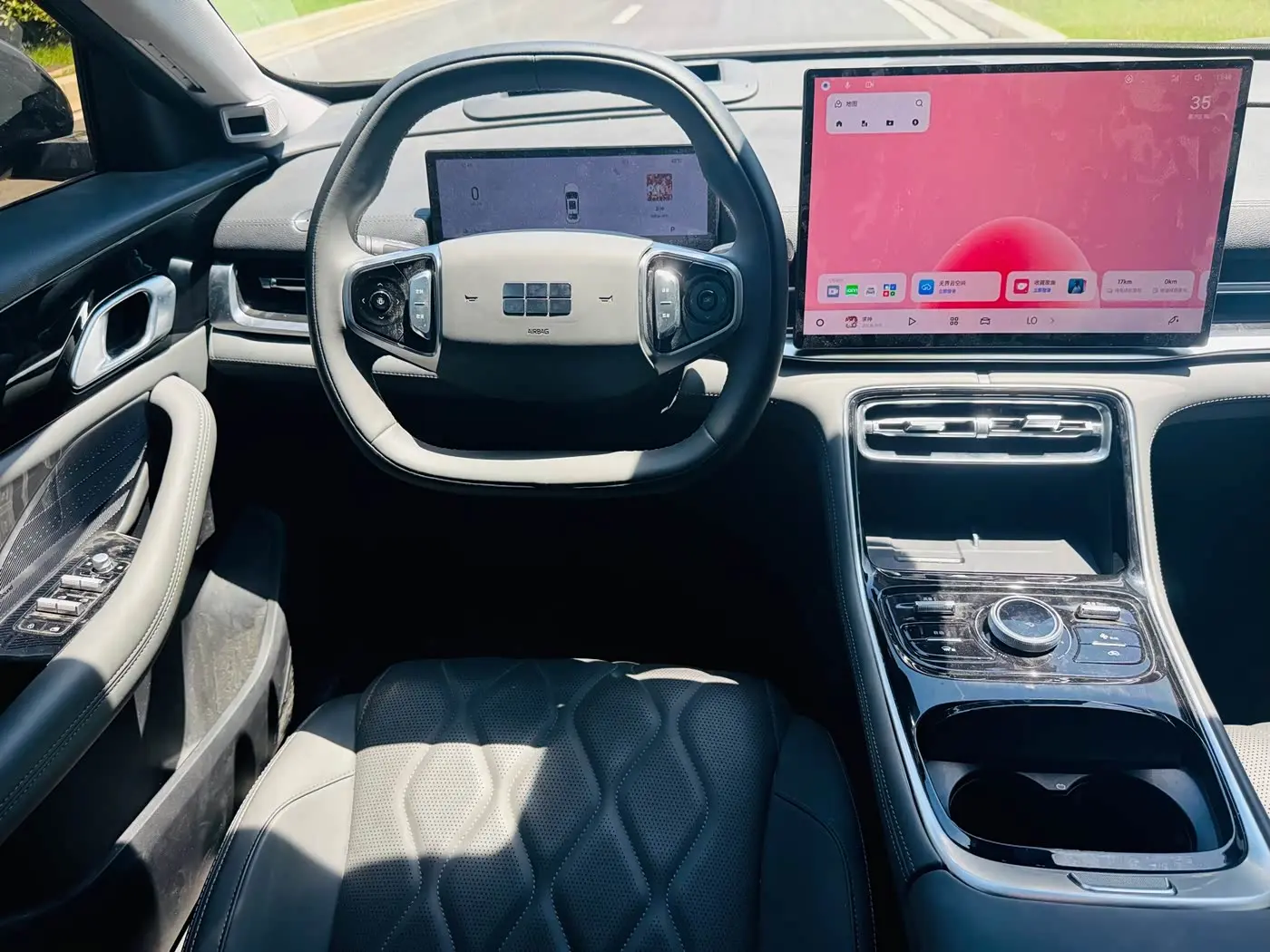 Geely Galaxy Galaxy A7 2025 — Photo 6/9