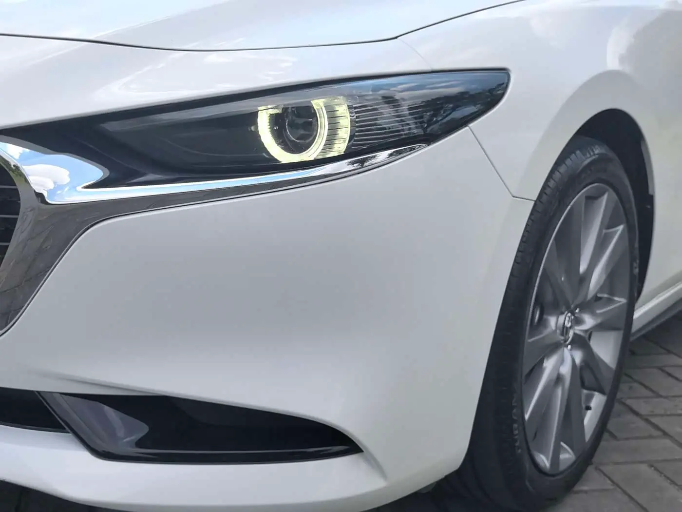 Mazda Mazda3 Axela 2024 — Photo 10/17