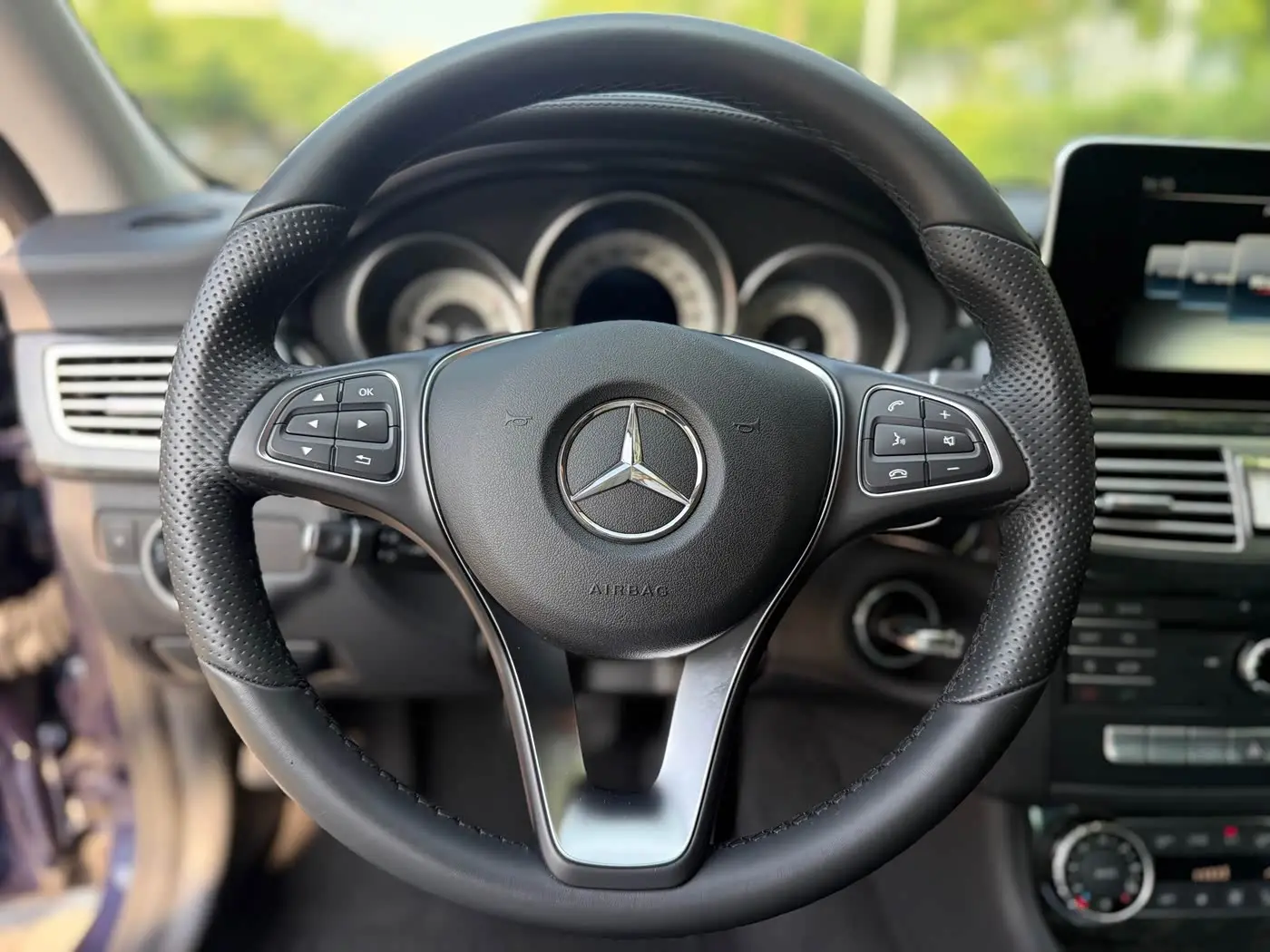 Mercedes-Benz CLS 2015 — Фото 12/18