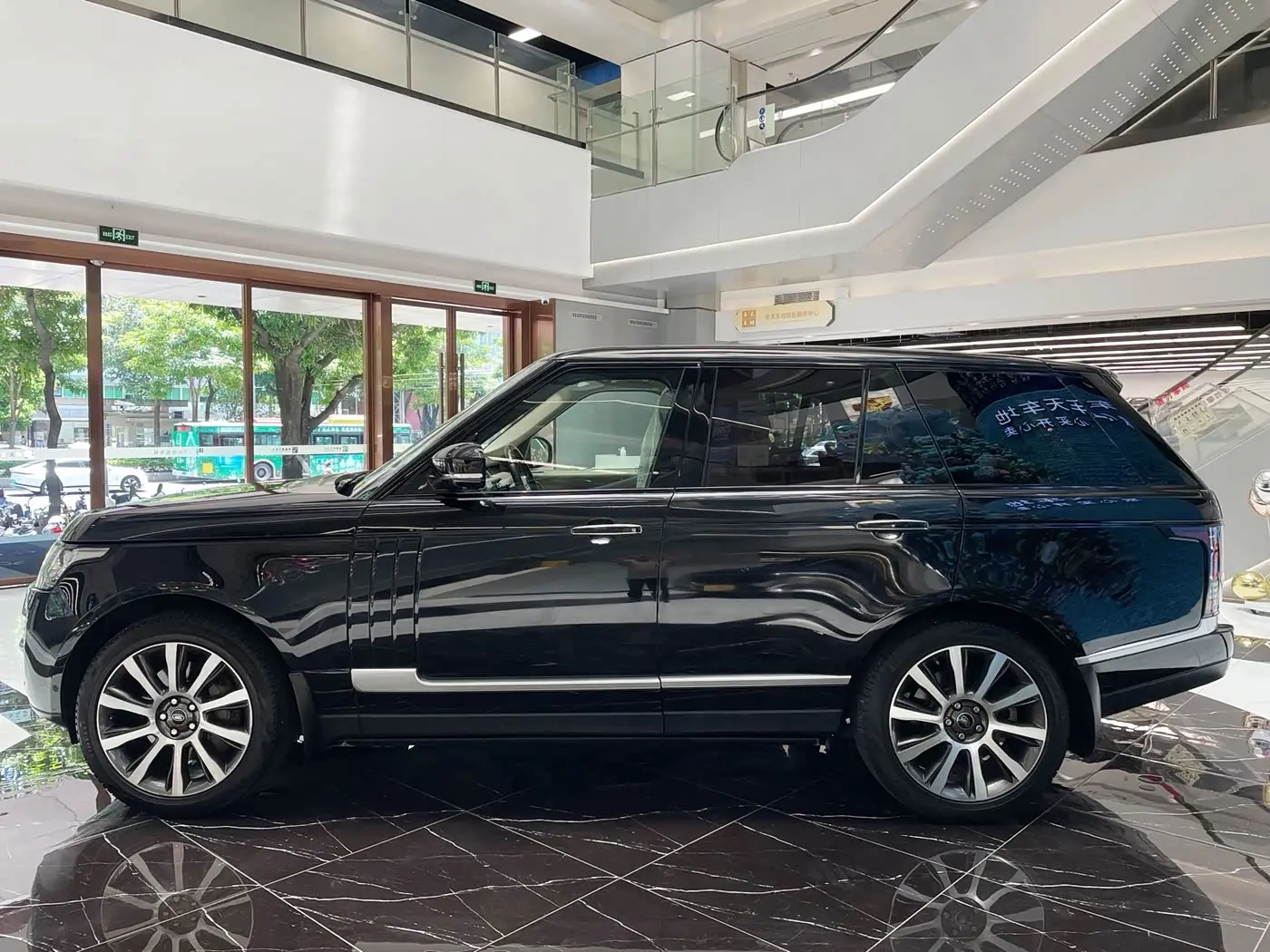Land Rover Range Rover 2014 — Photo 4/20