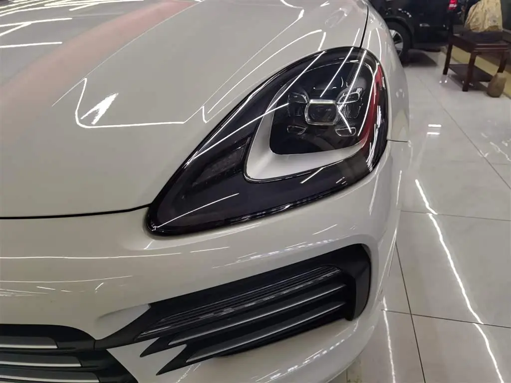 Porsche Cayenne 2019 — Photo 18/20