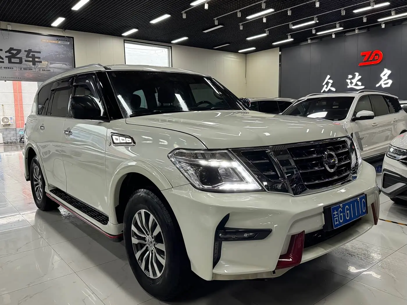 Nissan Patrol 2019 — Photo 3/15