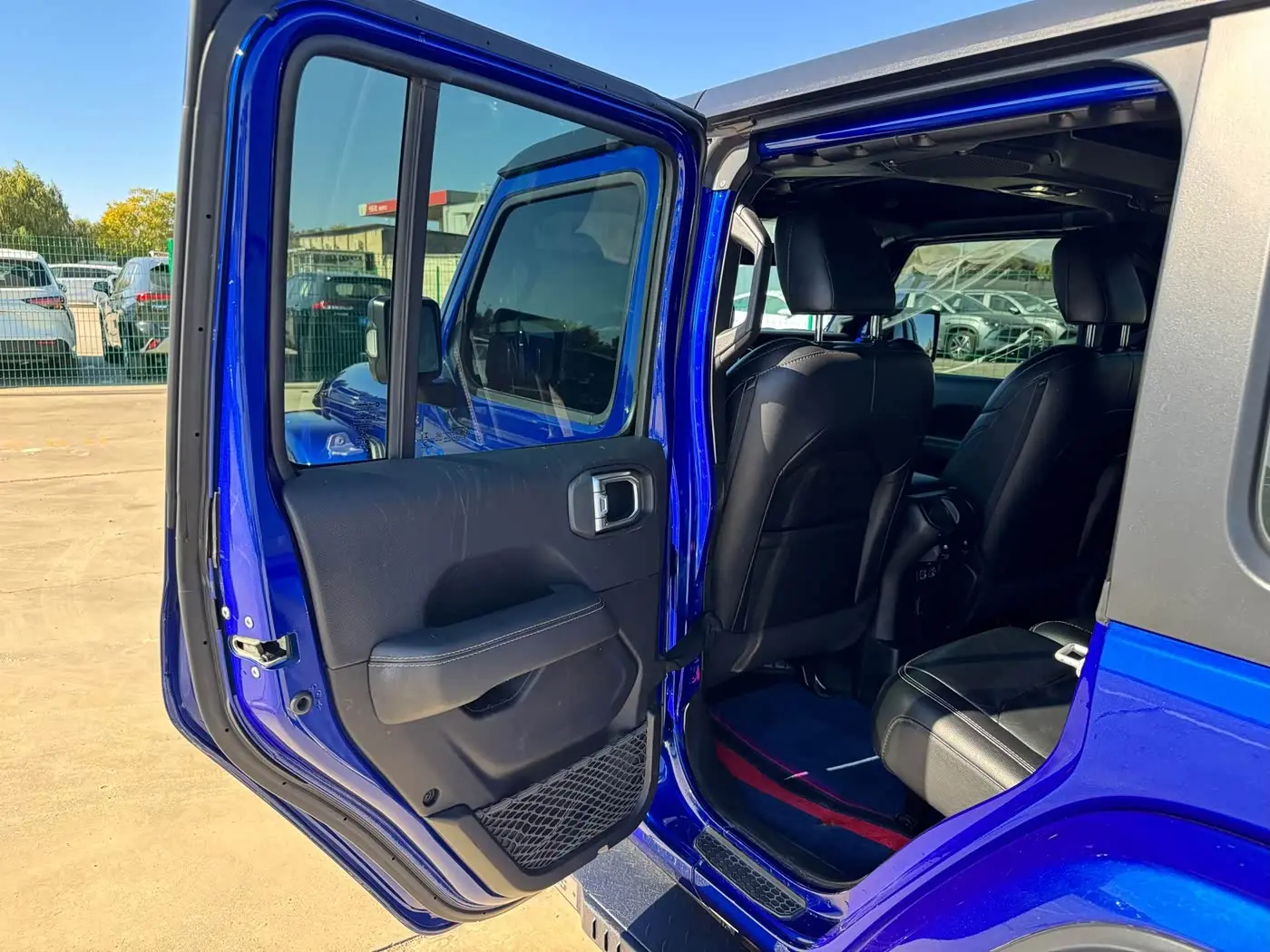 Jeep Wrangler 2020 — Photo 13/20