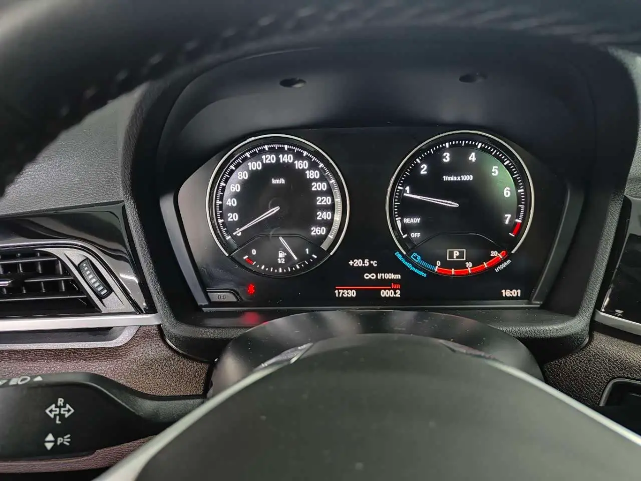 BMW X1 2022 — Photo 10/11
