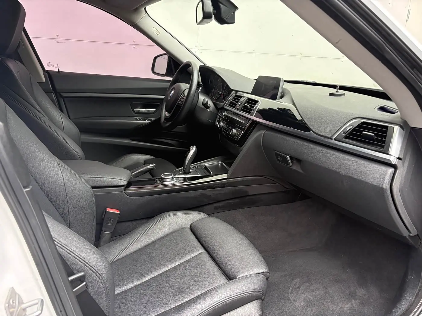BMW 3 Series GT 2018 — Фото 9/20