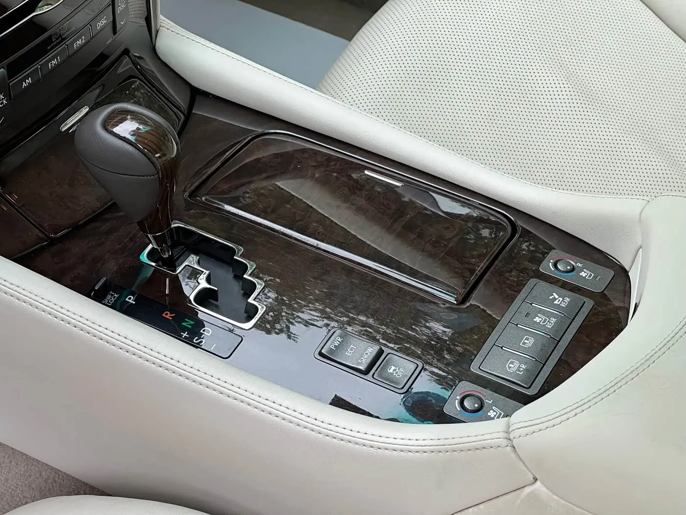 Lexus LS 2007 — Photo 5/16