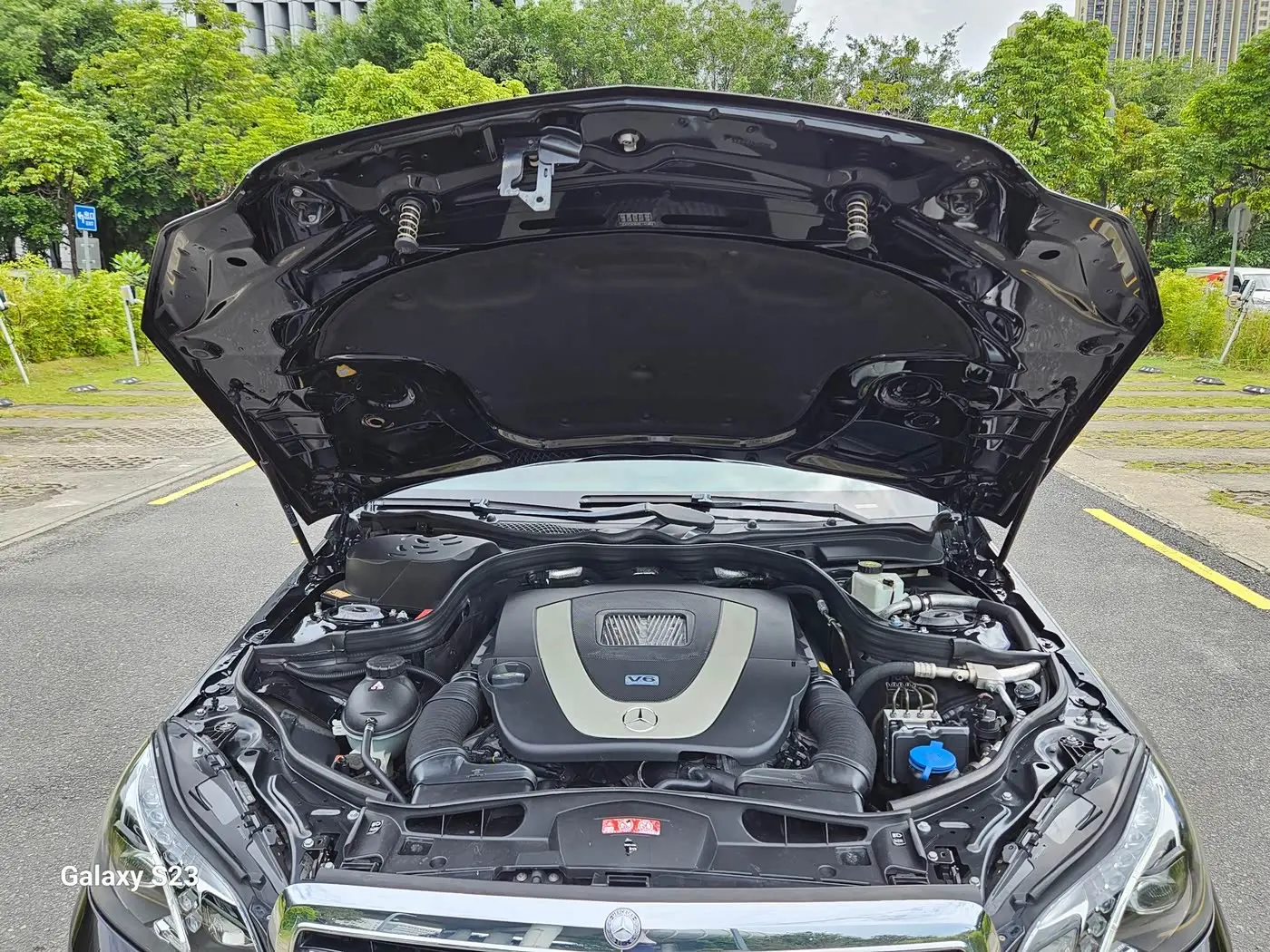 Mercedes-Benz E-Class 2014 — Şəkil 18/19