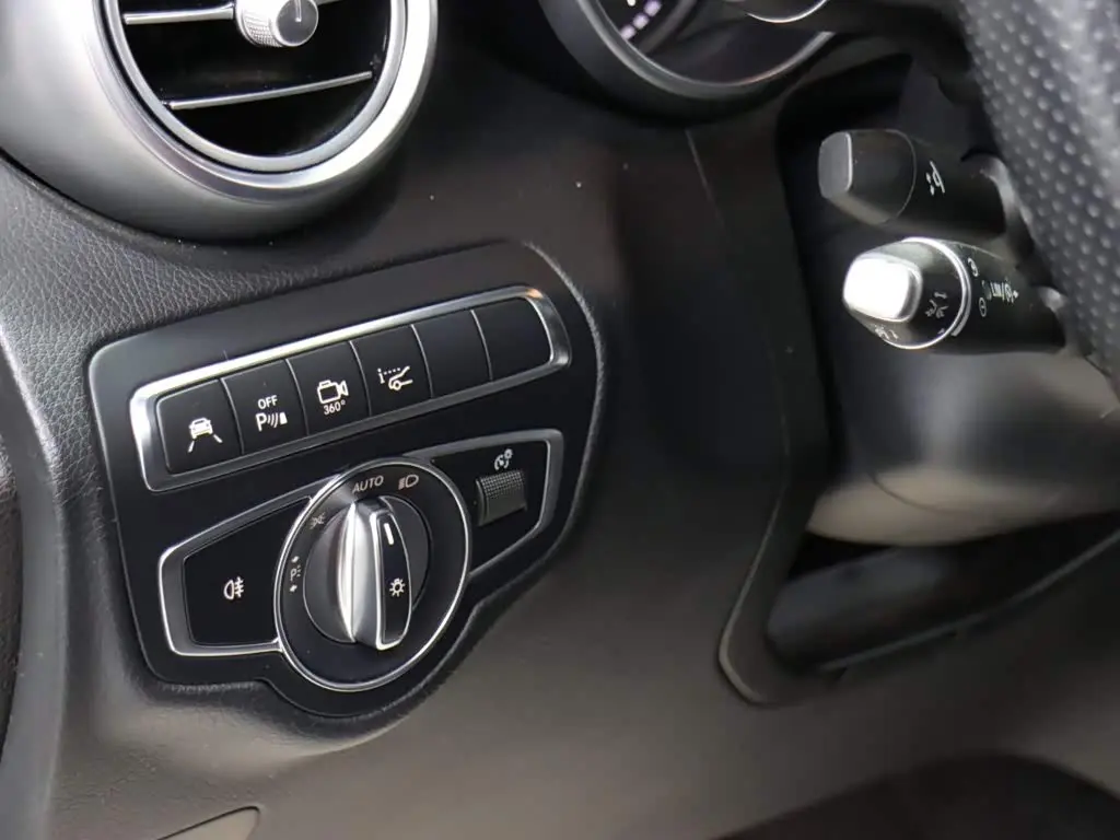 Mercedes-Benz GLC AMG 2018 — Şəkil 10/20