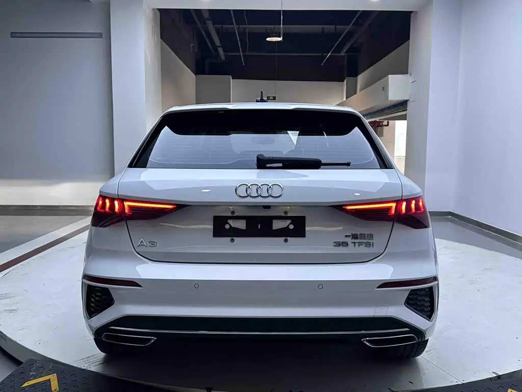 Audi A3 2023 — Фото 5/20