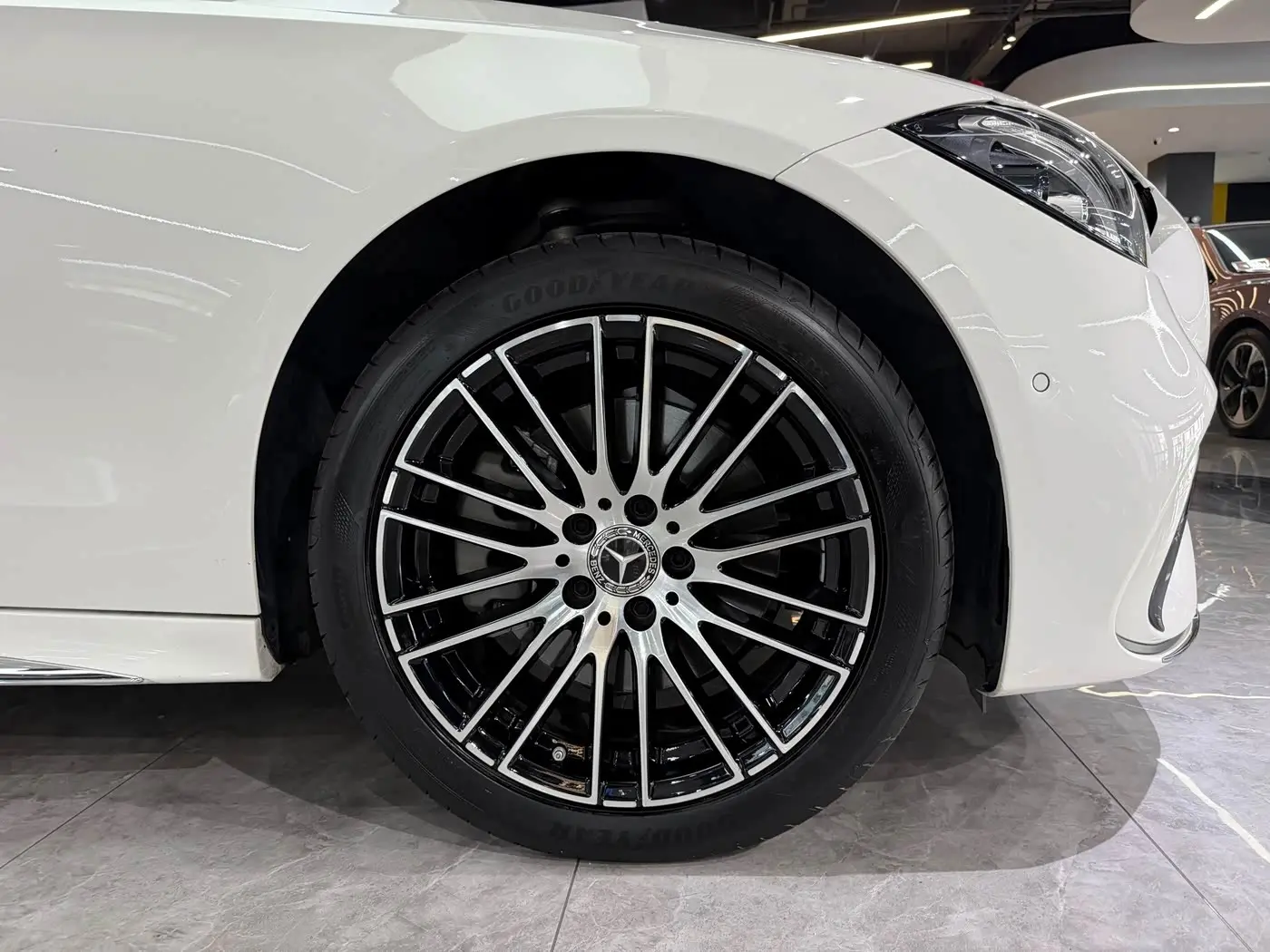 Mercedes-Benz C-Class 2024 — Photo 13/16