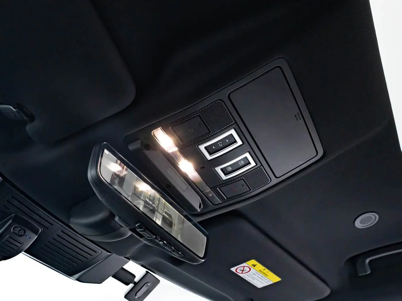 Land Rover Defender 2022 — Фото 12/20