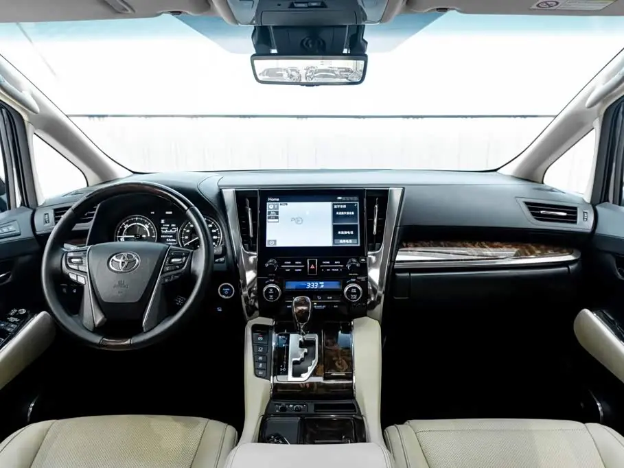 Toyota Alphard 2022 — Photo 15/20
