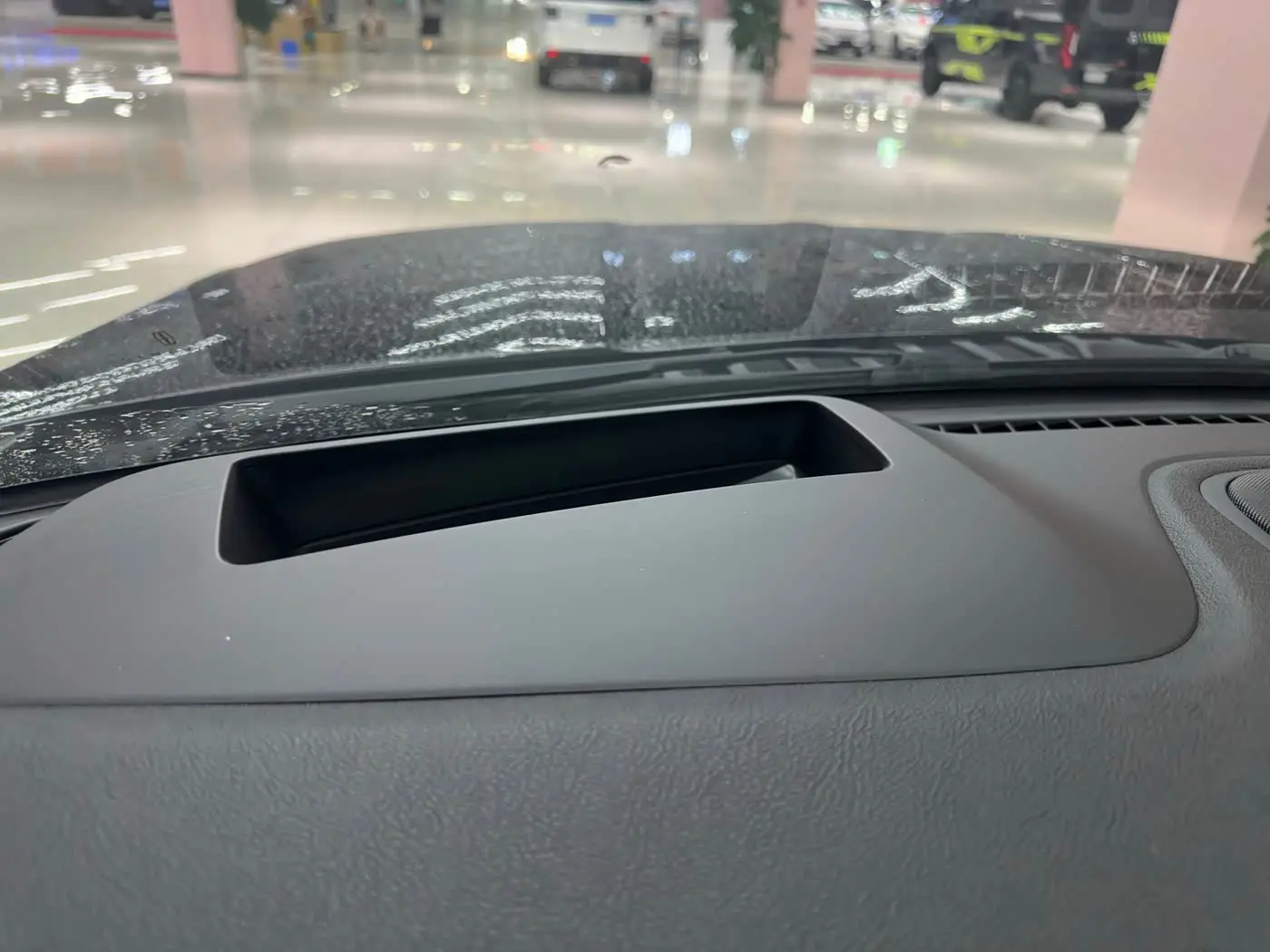 Lincoln Navigator 2021 — Şəkil 7/12