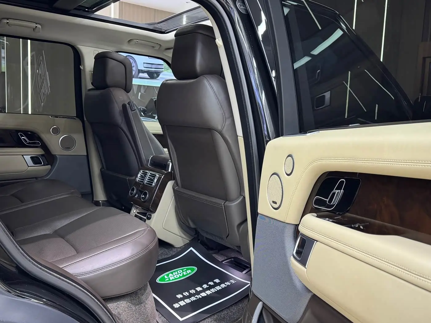 Land Rover Range Rover 2020 — Фото 7/19