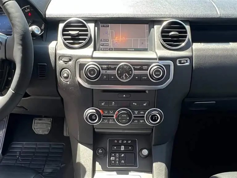 Land Rover Discovery 2016 — Şəkil 9/20
