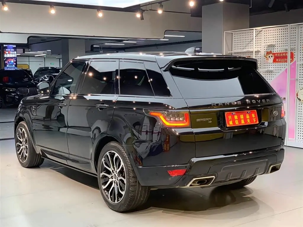 Land Rover Range Rover Sport 2021 — Photo 6/20