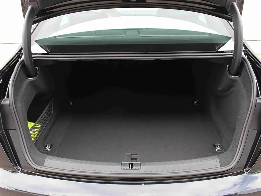 Audi A6L 2025 — ფოტო 17/17