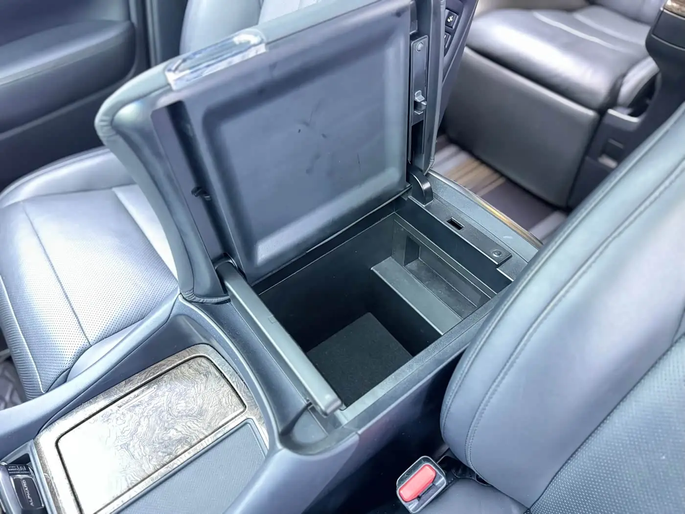 Toyota Alphard 2021 — Фото 10/20