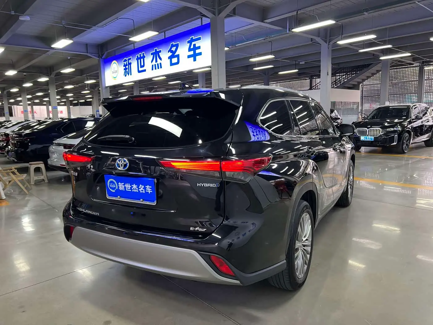 Toyota Highlander 2021 — Şəkil 13/15