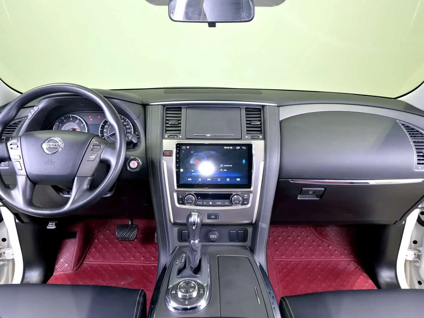 Nissan Patrol 2019 — Photo 9/20