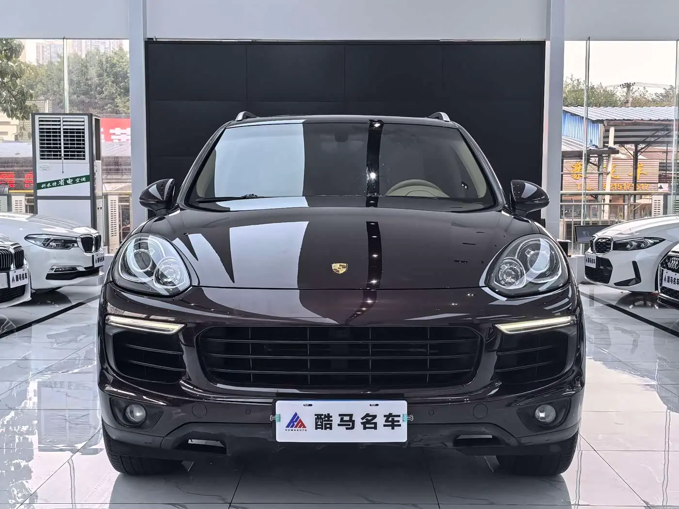 Porsche Cayenne 2017 — Фото 2/15