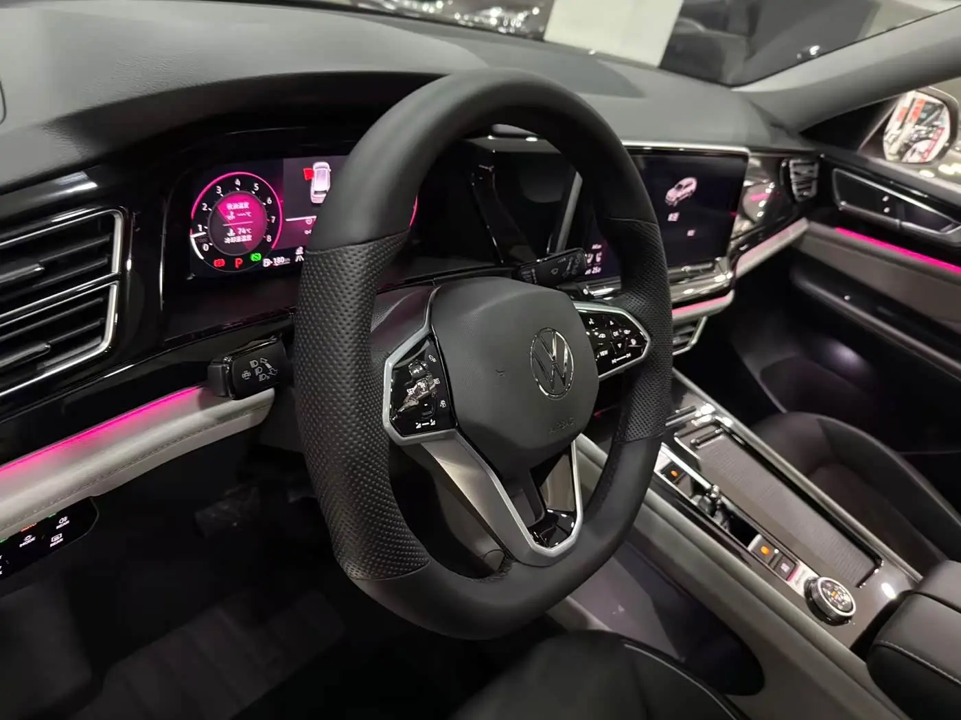 Volkswagen Teramont 2024 — Photo 7/20