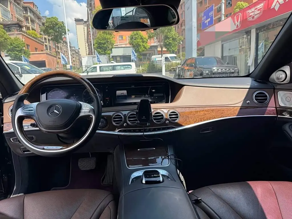 Mercedes-Benz S-Class 2016 — Photo 9/10