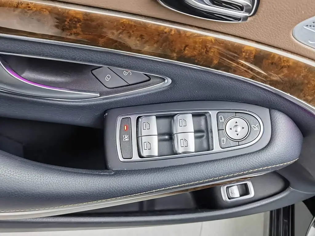 Mercedes-Benz S-Class 2017 — Photo 9/20