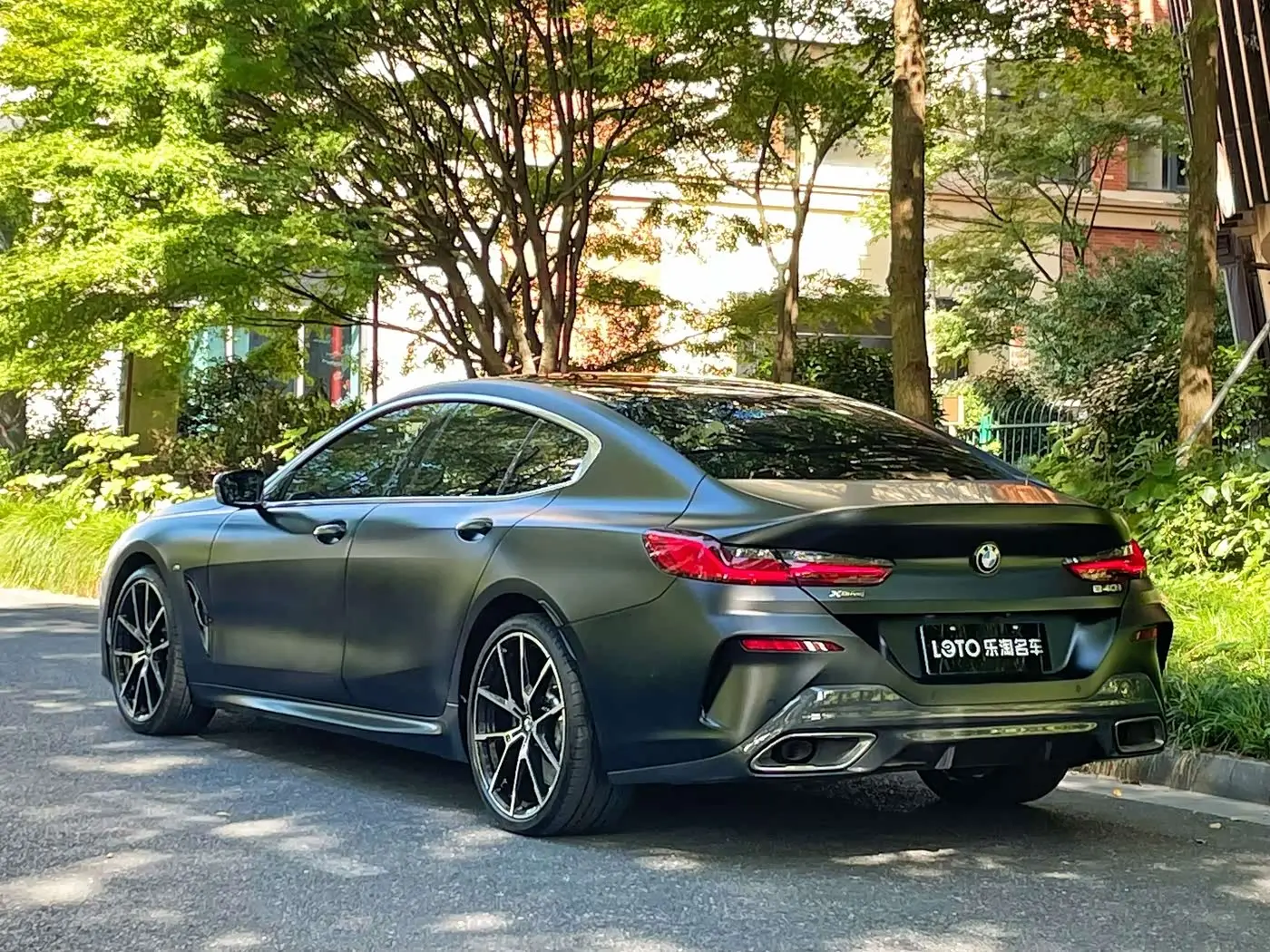 BMW 8 Series 2022 — Photo 4/13