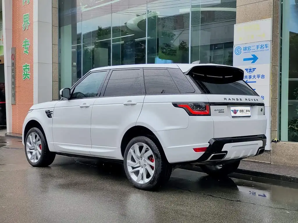 Land Rover Range Rover Sport 2018 — Photo 4/11
