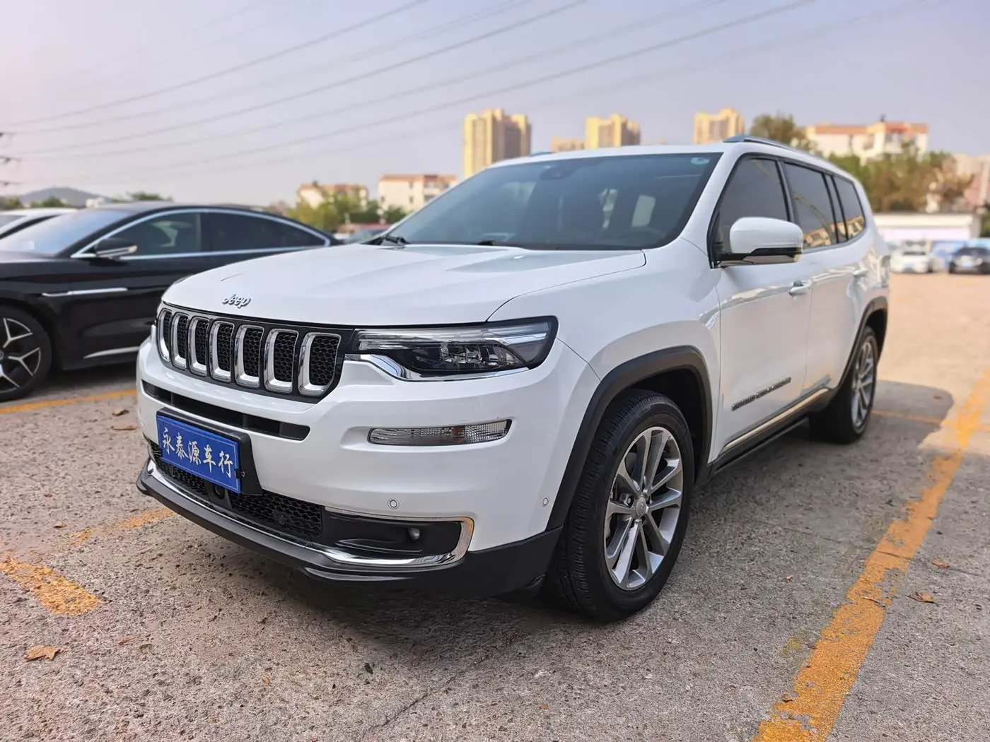 Jeep Grand Commander 2020 — Фото 1/15