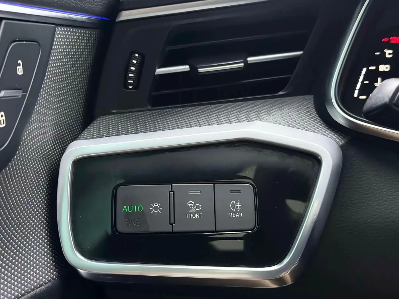 Audi A6L 2021 — Photo 9/13